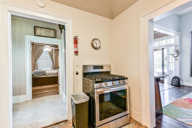 1421 Winnie Street, Galveston, TX 77550