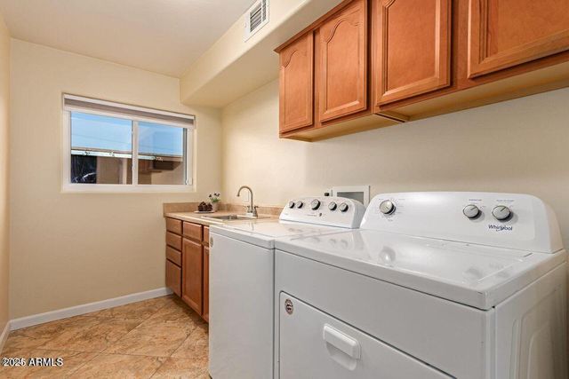 2705 W Summit Place, Chandler, AZ 85224