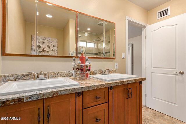 2705 W Summit Place, Chandler, AZ 85224