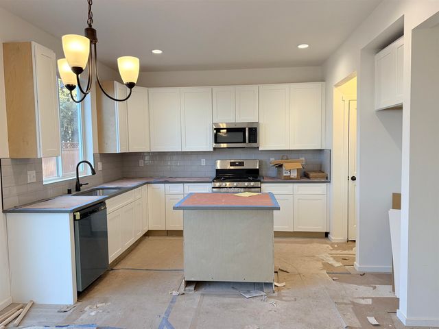 9515 E Michielli Ln, Spokane Valley, WA 99206