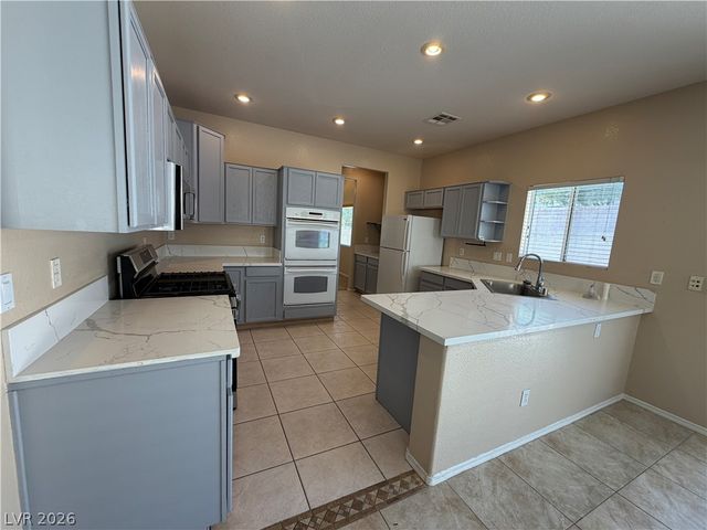 4429 ROCKAWAY BEACH Street -, Las Vegas, NV 89129