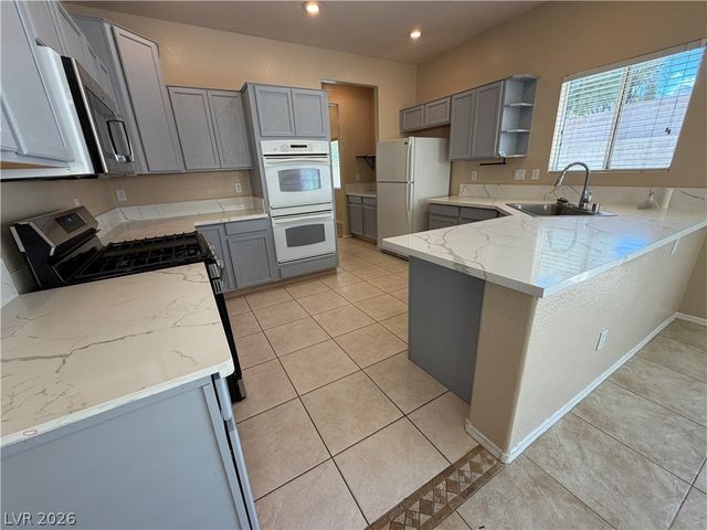 4429 ROCKAWAY BEACH Street -, Las Vegas, NV 89129