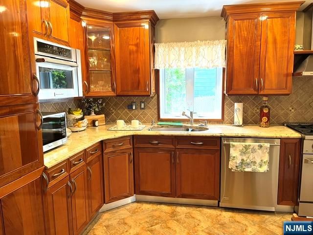 256 Teaneck Road, Ridgefield Park, NJ 07660