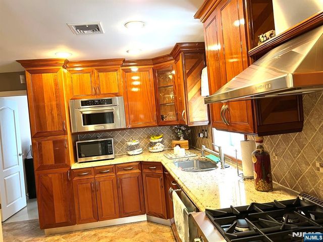 256 Teaneck Road, Ridgefield Park, NJ 07660