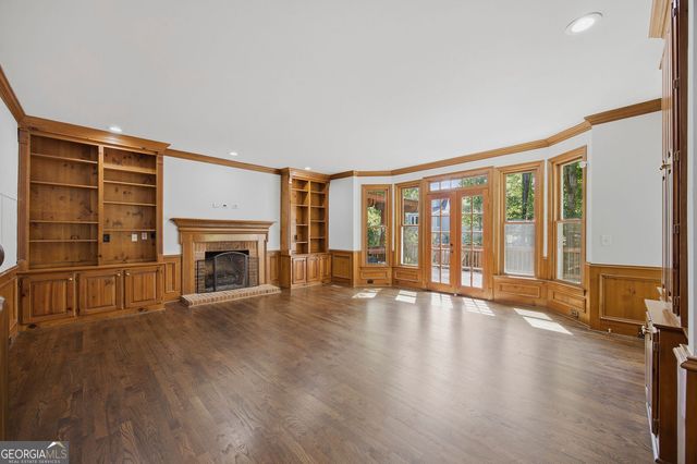 7525 S Spalding Lake Drive, Sandy Springs, GA 30350