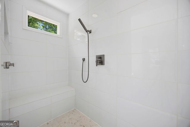 7525 S Spalding Lake Drive, Sandy Springs, GA 30350