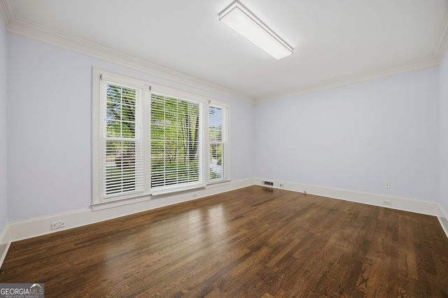7525 S Spalding Lake Drive, Sandy Springs, GA 30350