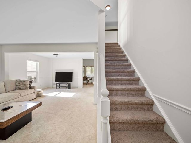 2521 WATERFORD Lane, Lake In The Hills, IL 60156