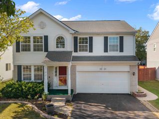 2521 WATERFORD Lane, Lake In The Hills, IL 60156