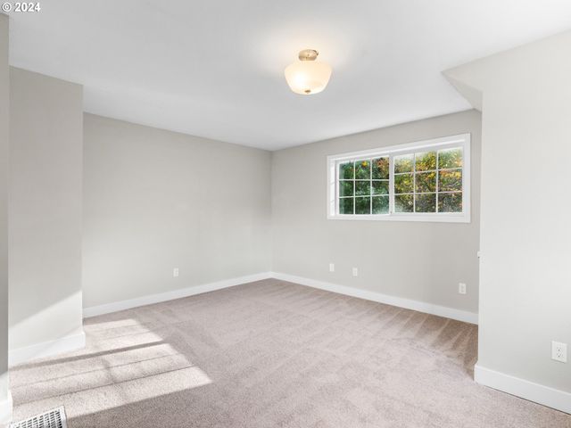 12225 Se 19th Ave, Milwaukie, OR 97222