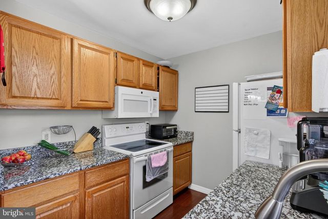 1105 AUGUSTA CIR, Mount Laurel, NJ 08054