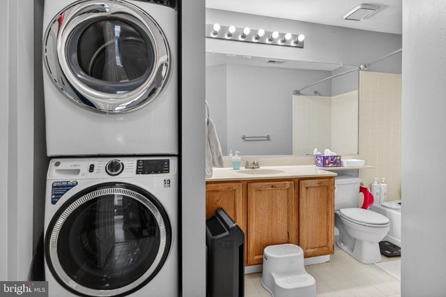 1105 AUGUSTA CIR, Mount Laurel, NJ 08054