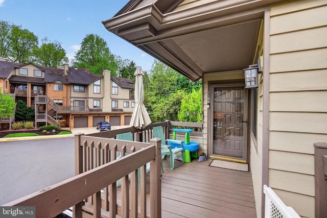 1105 AUGUSTA CIR, Mount Laurel, NJ 08054