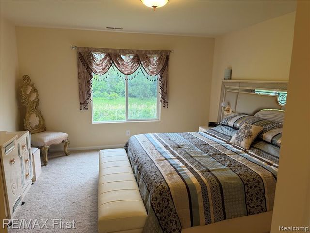 29541 Woodpark Circle, Warren, MI 48092