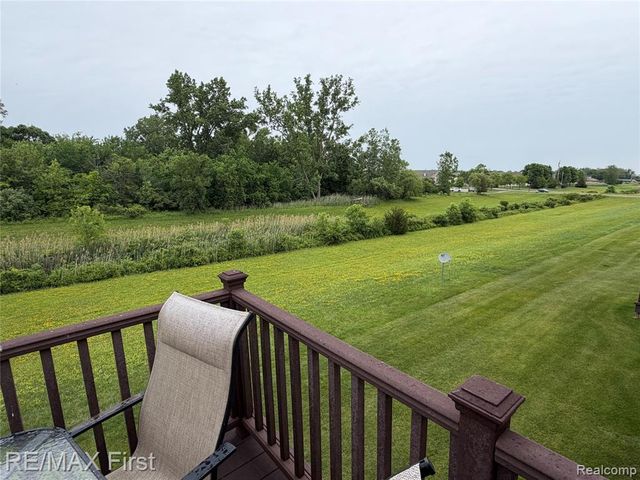 29541 Woodpark Circle, Warren, MI 48092