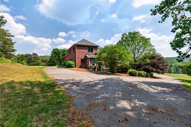 119 Anthony Road, Pickens, SC 29671