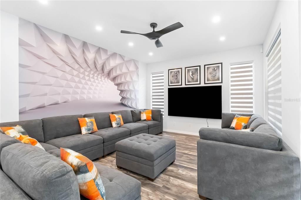 Image 10 of property listing at 4970 OLDHAM STREET, Sarasota, FL 34238