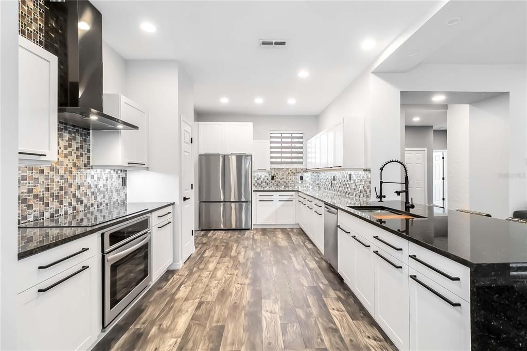 Image 15 of property listing at 4970 OLDHAM STREET, Sarasota, FL 34238