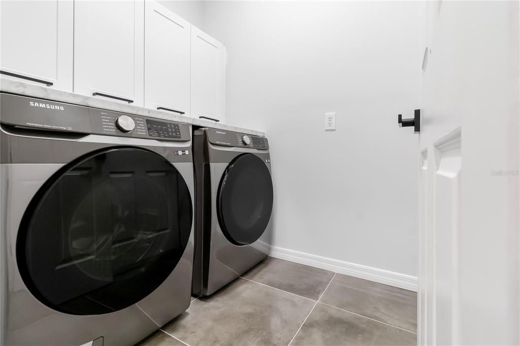 Image 19 of property listing at 4970 OLDHAM STREET, Sarasota, FL 34238