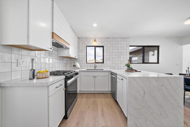 5535 Norwich Street, San Diego, CA 92117