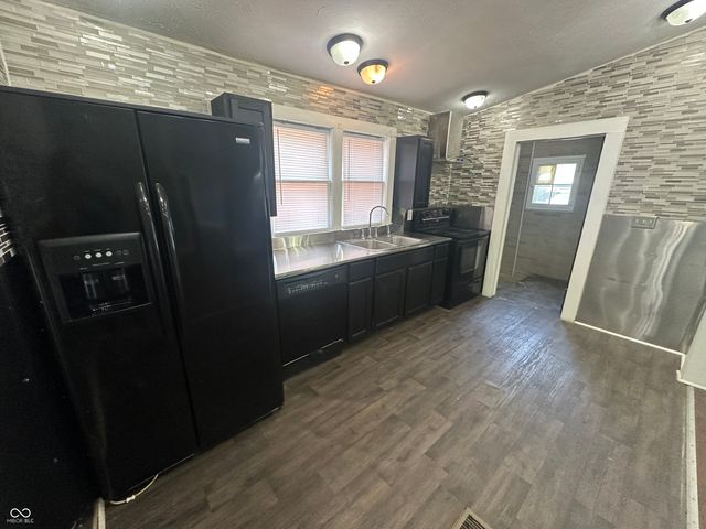 2105 Arrow Avenue, Anderson, IN 46016