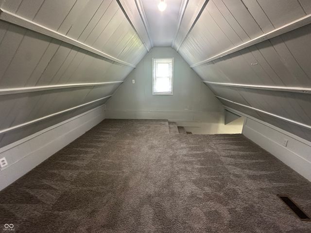 2105 Arrow Avenue, Anderson, IN 46016