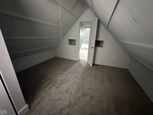 2105 Arrow Avenue, Anderson, IN 46016