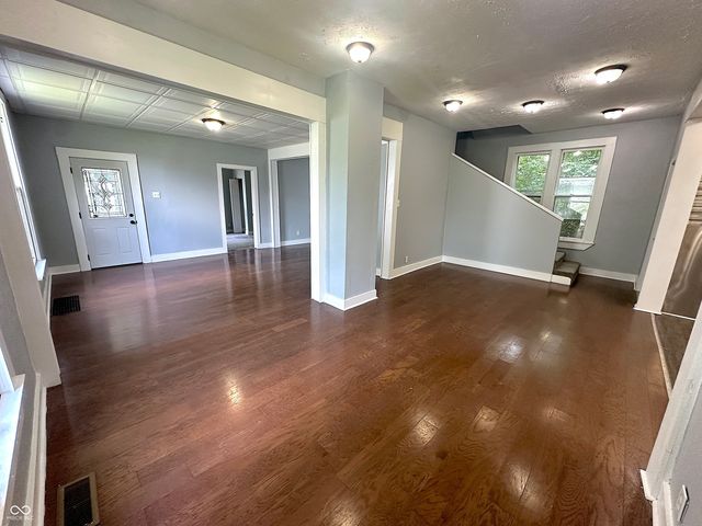 2105 Arrow Avenue, Anderson, IN 46016