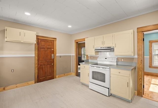 227 Dover St, Brockton, MA 02301