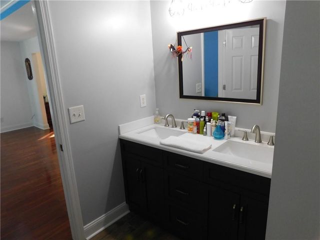 1800 Tuftstown Court, Snellville, GA 30078