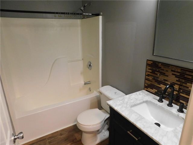 1800 Tuftstown Court, Snellville, GA 30078