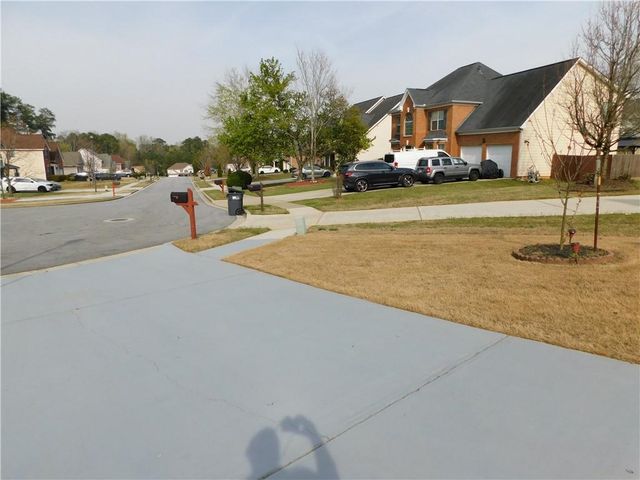 1800 Tuftstown Court, Snellville, GA 30078