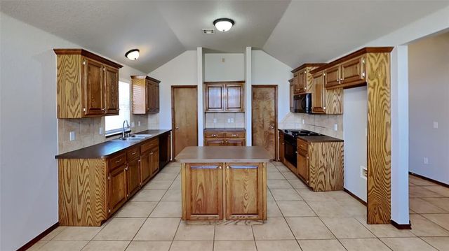 2212 NW 157th Terrace, Edmond, OK 73013