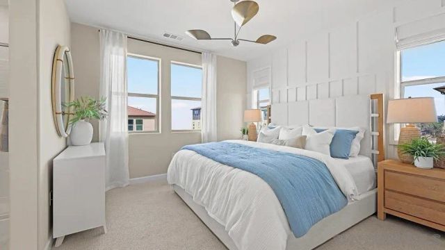 319 Honeysuckle, Oceanside, CA 92057