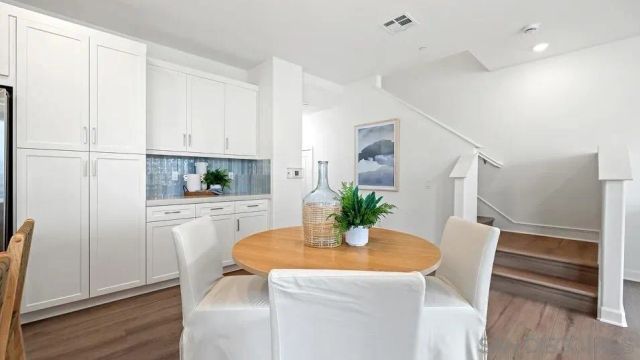 319 Honeysuckle, Oceanside, CA 92057