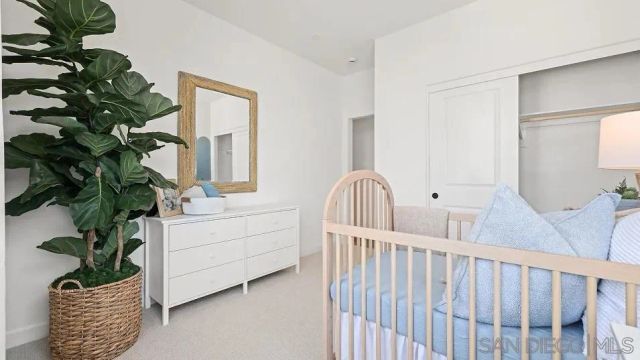 319 Honeysuckle, Oceanside, CA 92057