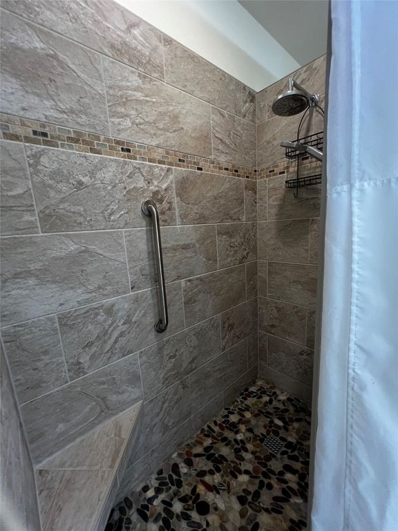 Image 18 of property listing at 100 Rocky Point Road D11, Polson, MT 59860