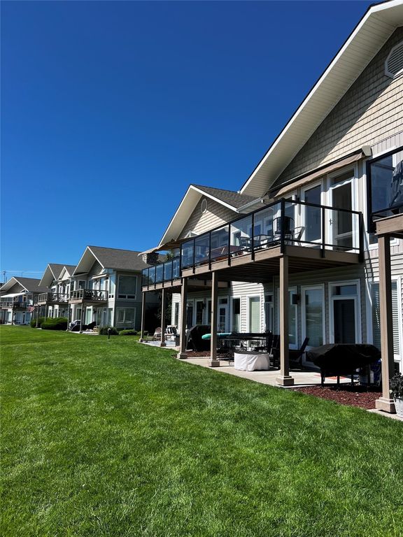 Image 2 of property listing at 100 Rocky Point Road D11, Polson, MT 59860