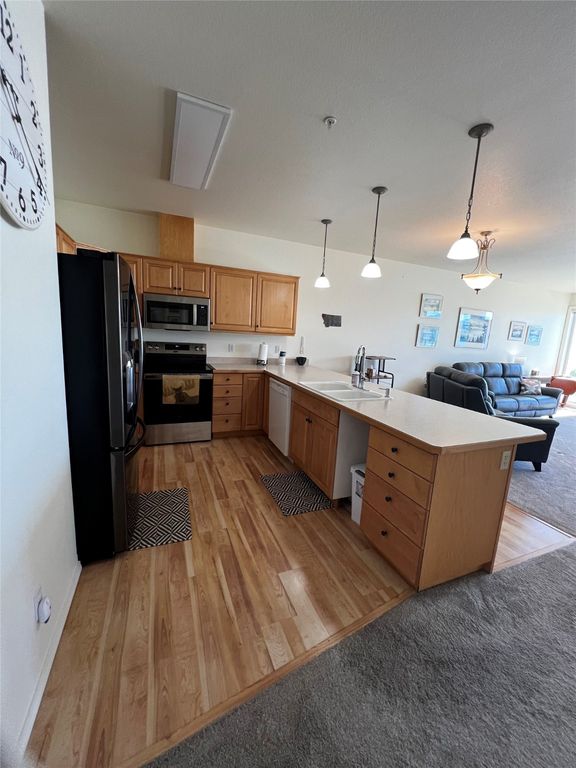 Image 7 of property listing at 100 Rocky Point Road D11, Polson, MT 59860