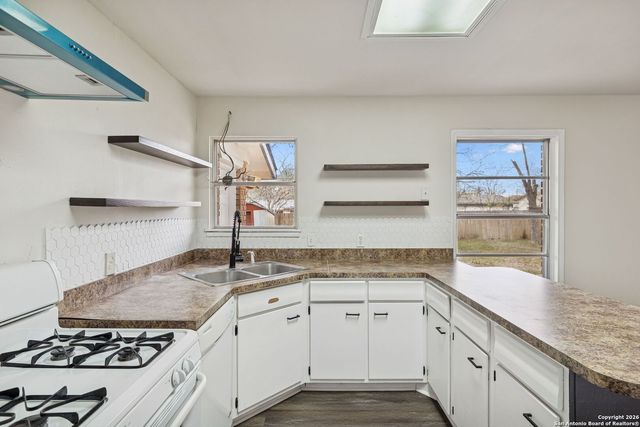 4627 Allegheny Dr, San Antonio, TX 78229