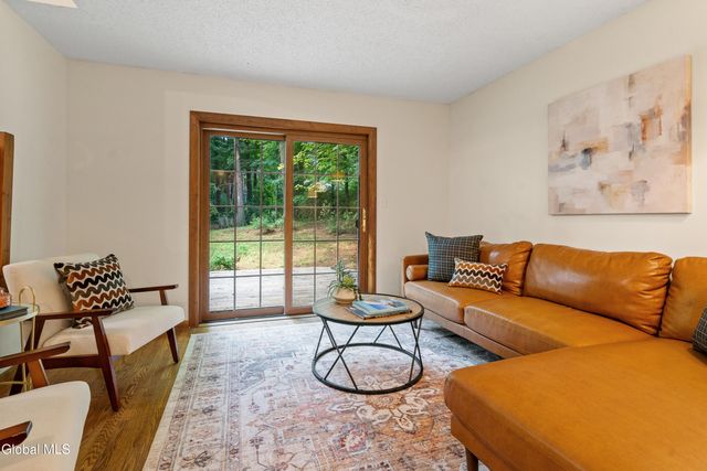 3 Van Brummel Lane, Milton, NY 12020