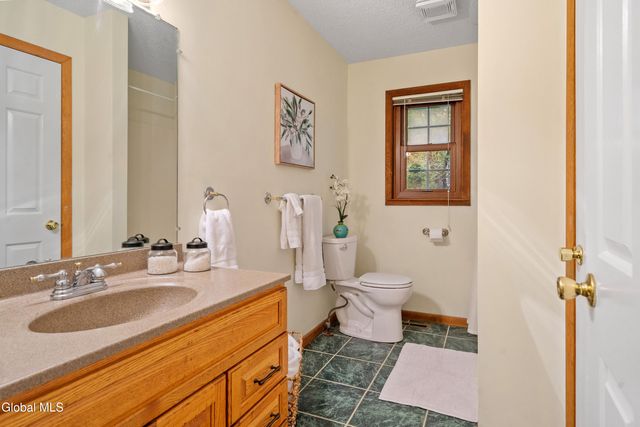 3 Van Brummel Lane, Milton, NY 12020