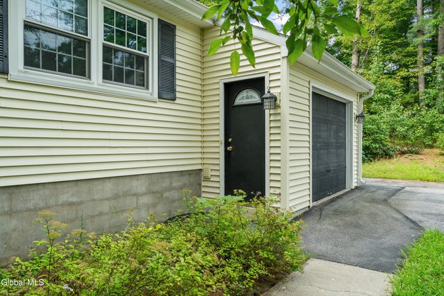 3 Van Brummel Lane, Milton, NY 12020