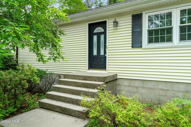3 Van Brummel Lane, Milton, NY 12020