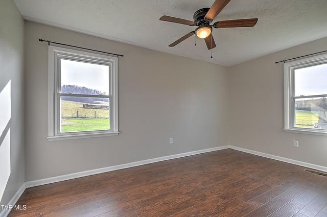 8796 Rich Valley Rd. Road, Bristol, VA 24202