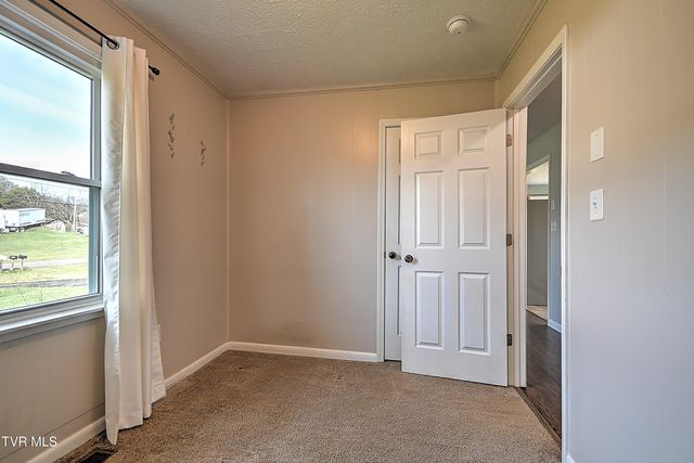 8796 Rich Valley Rd. Road, Bristol, VA 24202