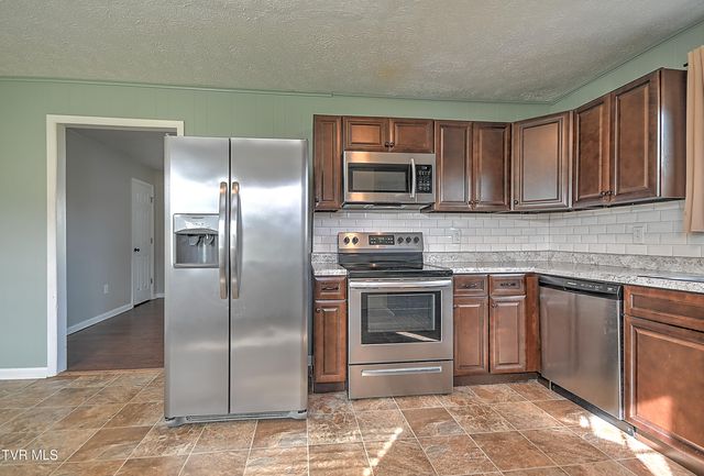 8796 Rich Valley Rd. Road, Bristol, VA 24202