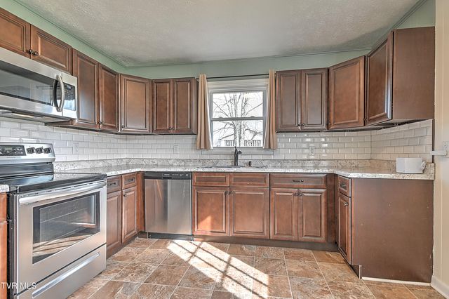 8796 Rich Valley Rd. Road, Bristol, VA 24202