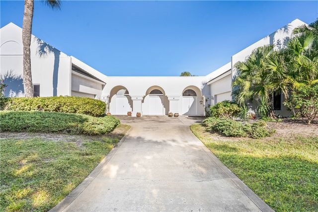 8414 Poinciana Place 30, Vero Beach, FL 32963