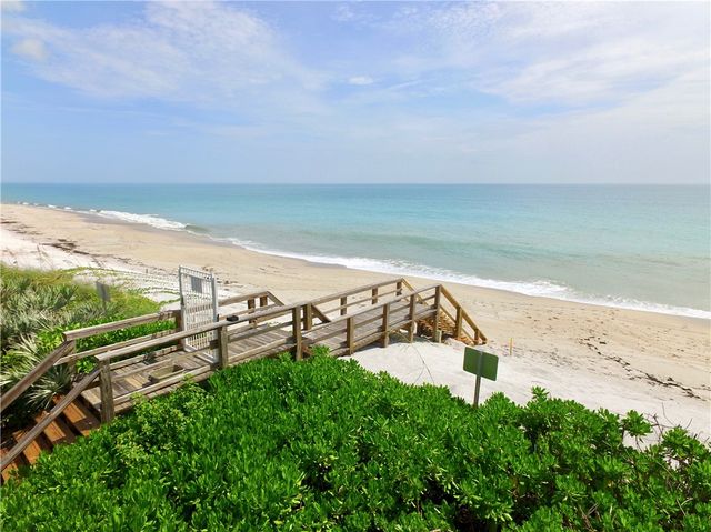 8414 Poinciana Place 30, Vero Beach, FL 32963